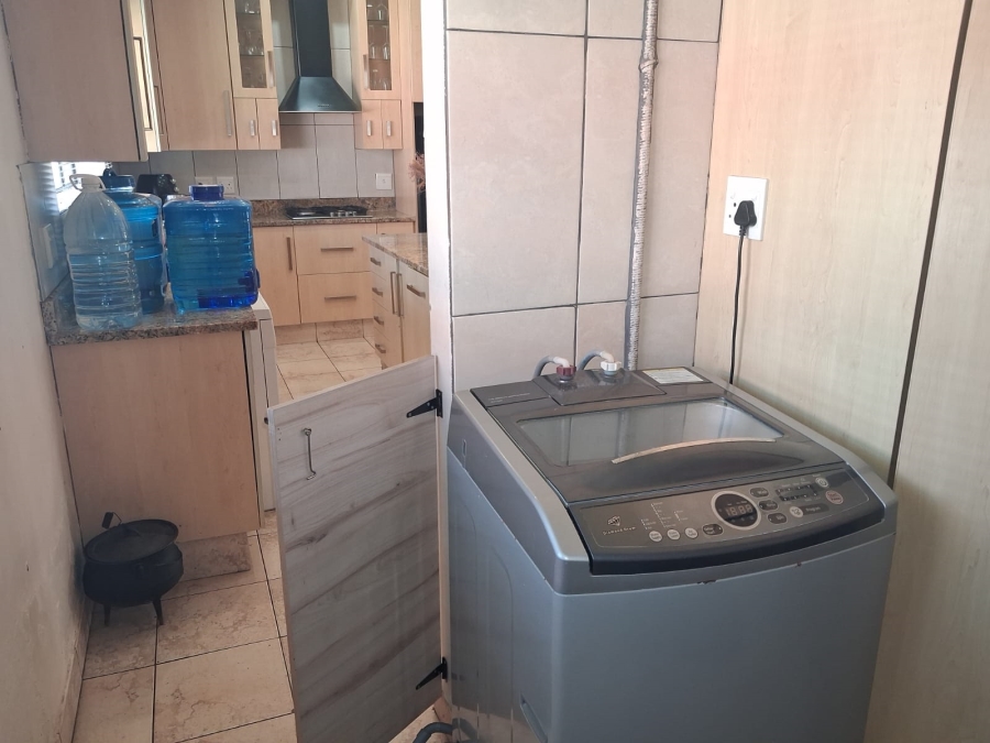 To Let 3 Bedroom Property for Rent in Chiselhurst Eastern Cape